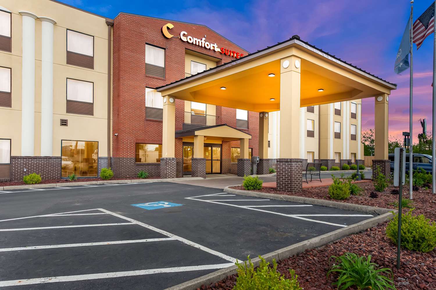 Comfort Suites Columbus 19/21