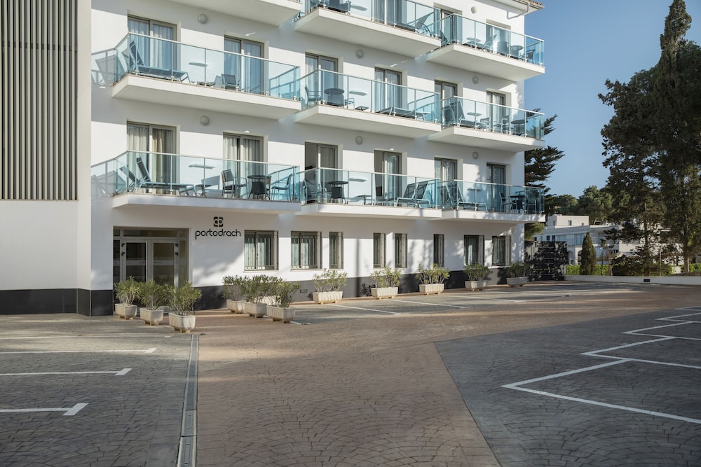 Porto Drach Aparthotel & Suites 39/47