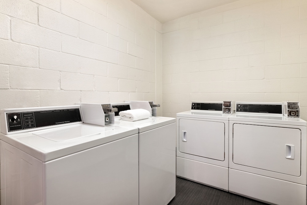 Holiday Inn Houston Intercontinental Airport 24/50