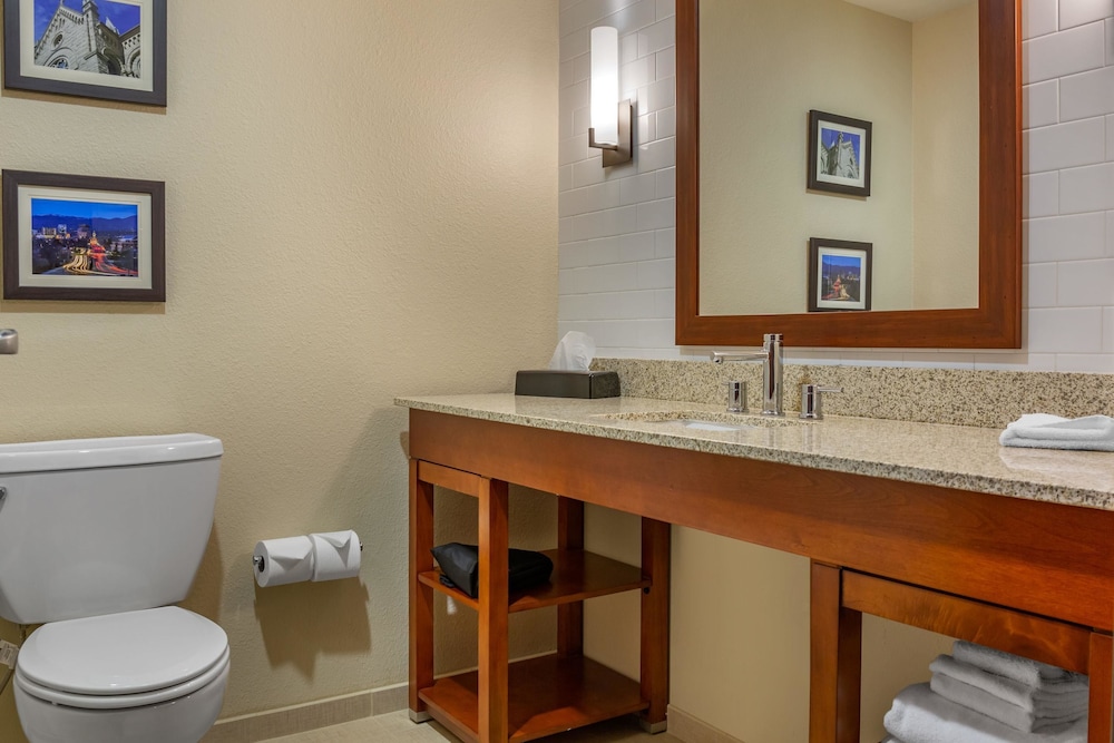Comfort Inn & Suites Boise Airport 20/51