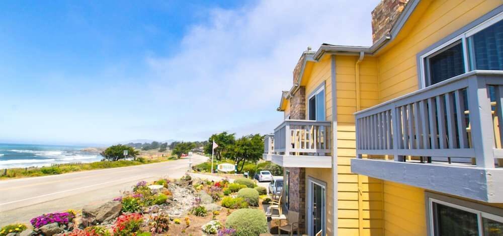 Pelican Inn & Suites 3/38