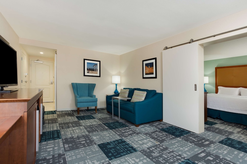 Hampton Inn Norcross 31/35