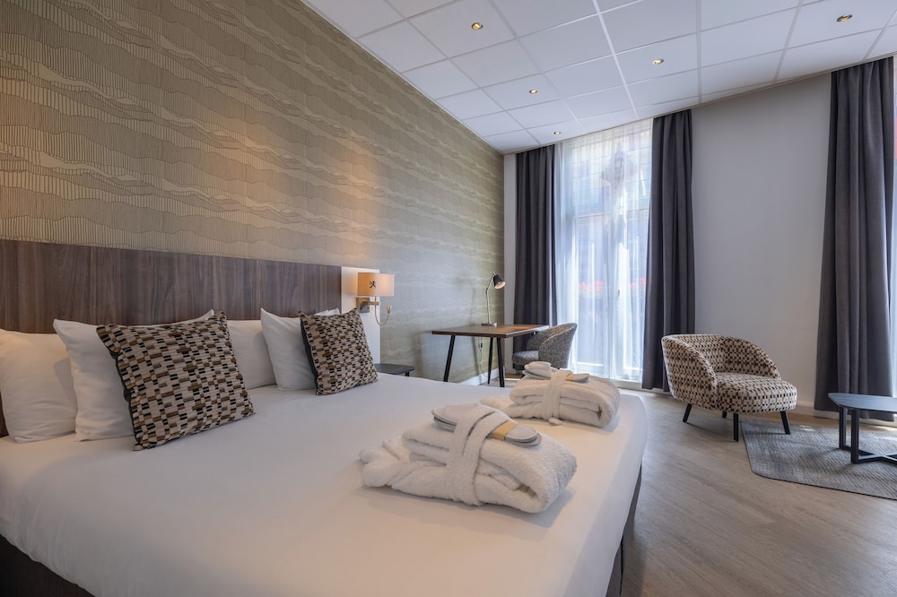 Hotel Amsterdam - De Roode Leeuw 28/59
