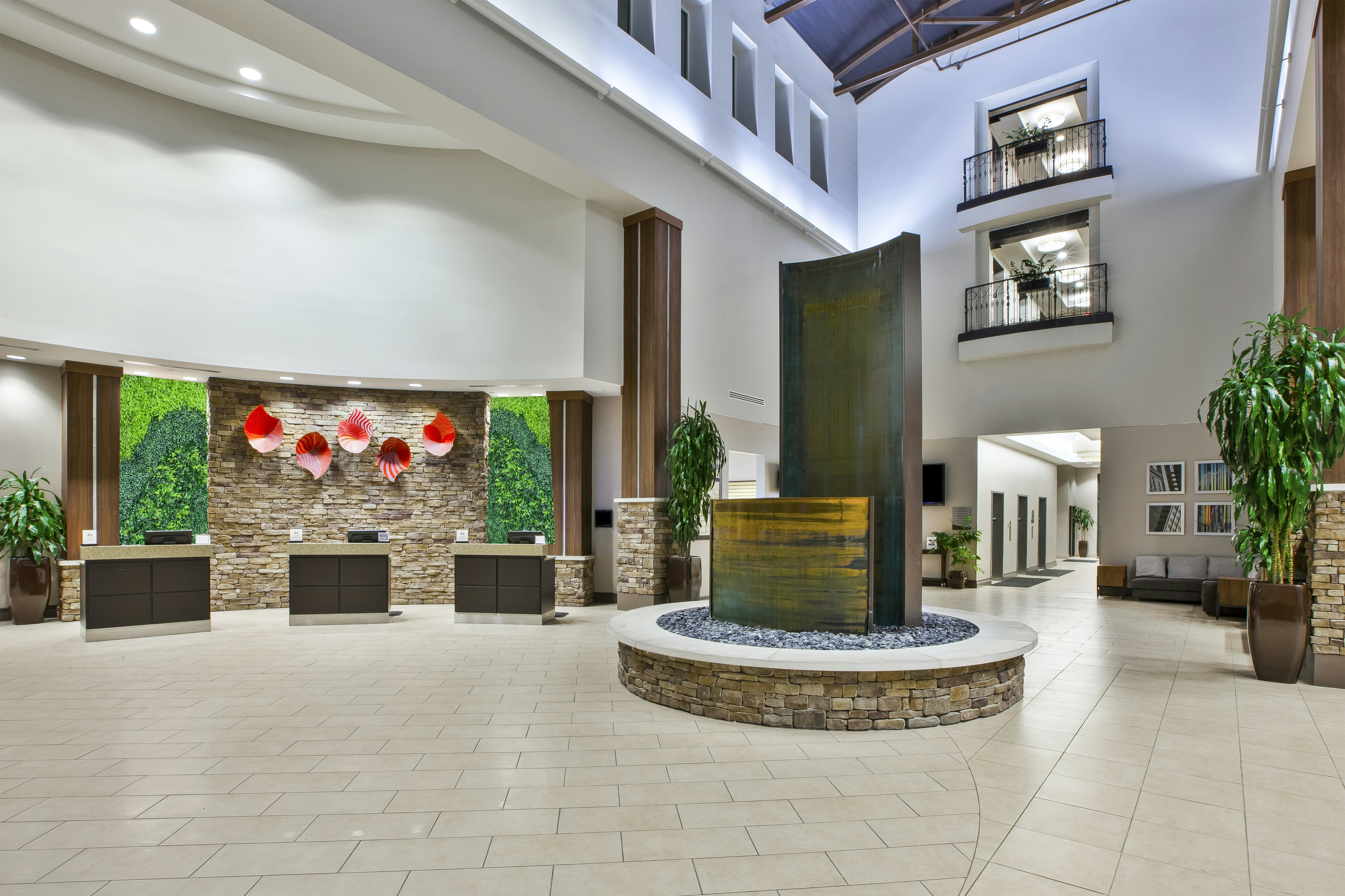 Embassy Suites Columbus - Airport 10/70