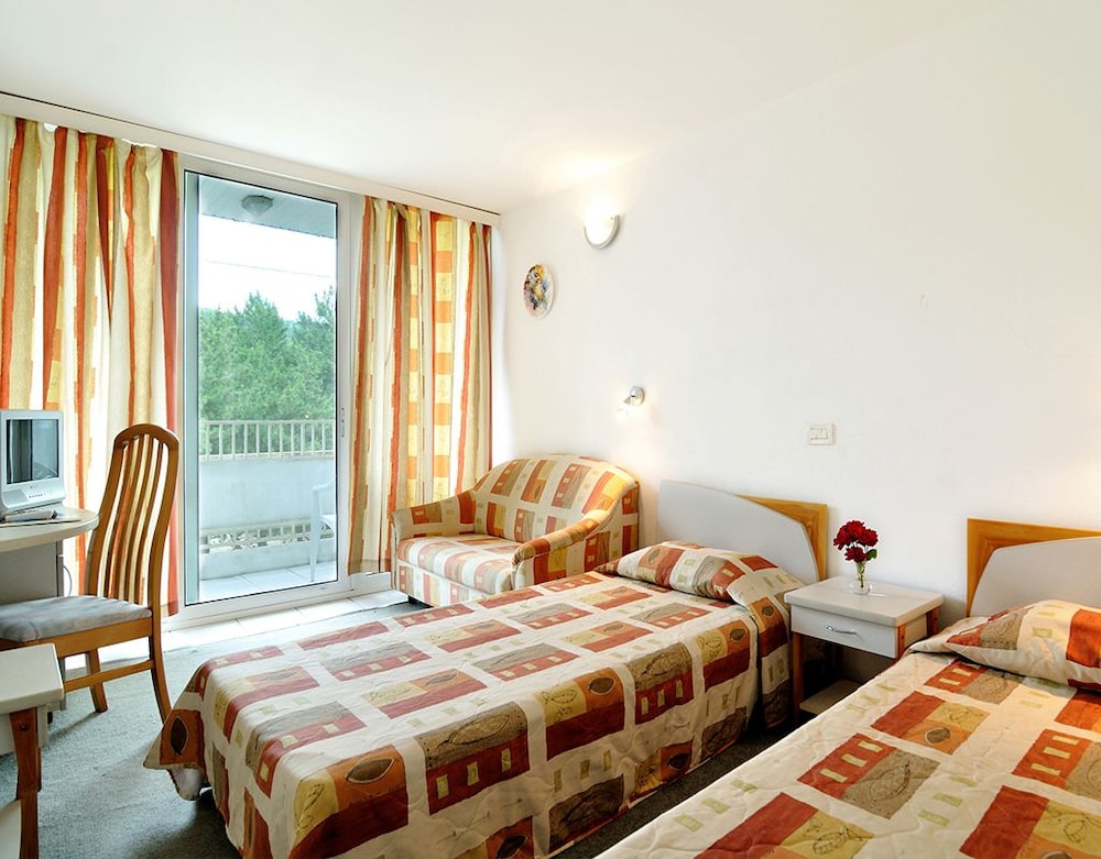 Althea Hotel 5/16