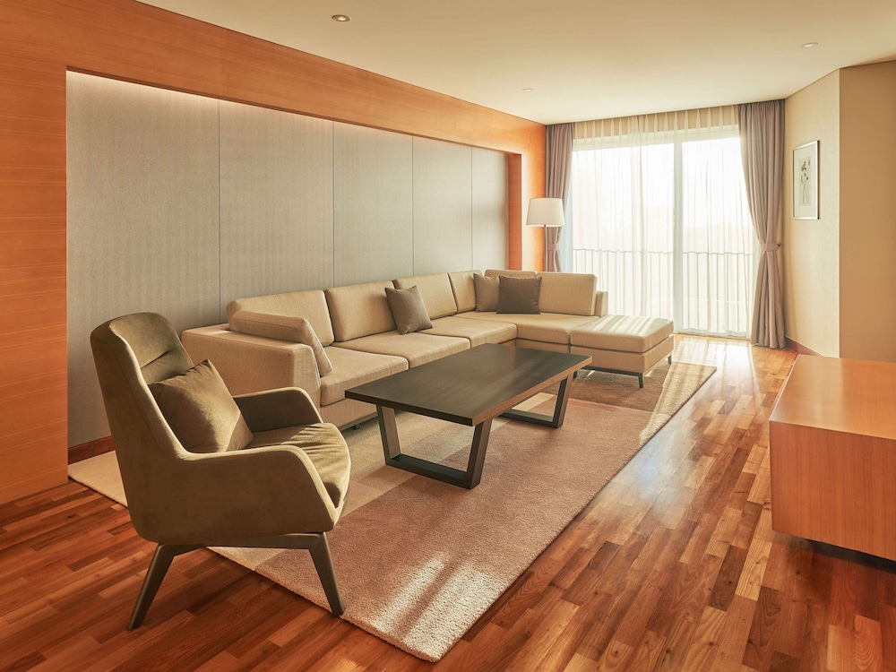 Mercure Ambassador Jeju 33/46
