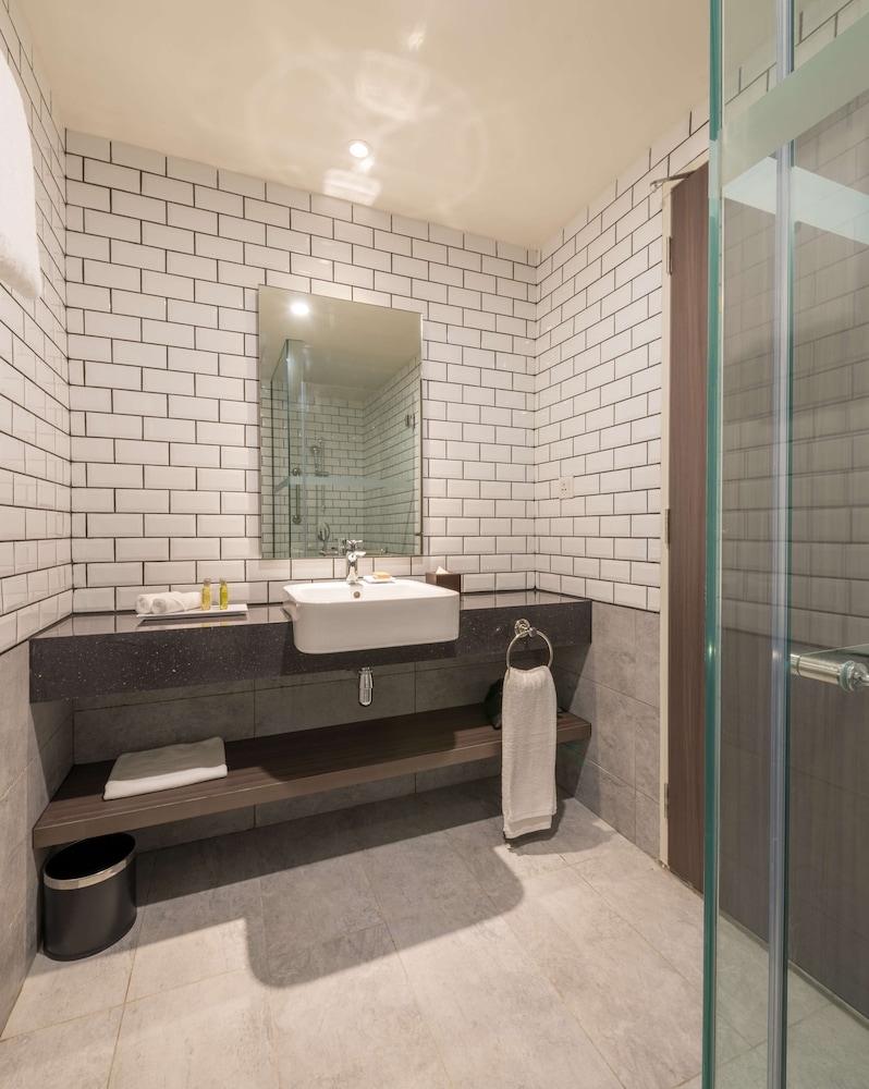 HILTON GARDEN INN KUALA LUMPUR JALAN TUANKU ABDUL RAHMAN NORTH 9/33