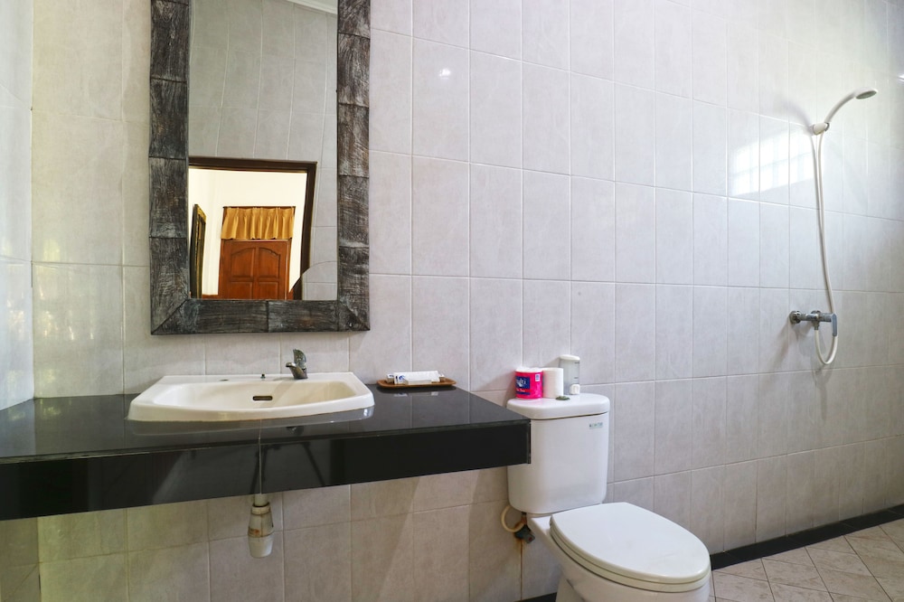 Puri Nusa Beach Hotel 30/32