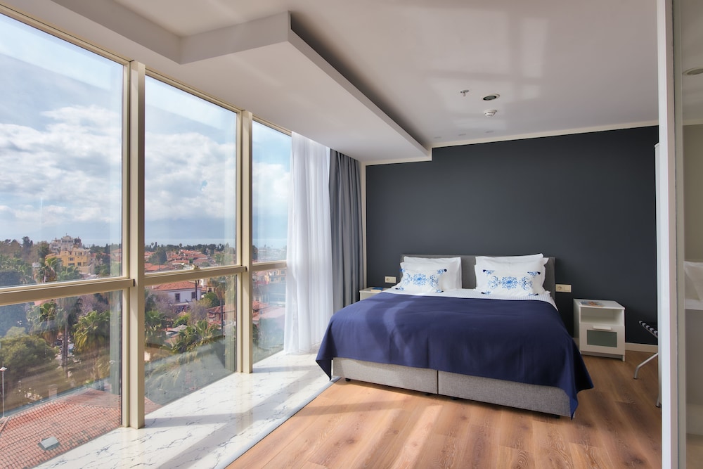 2 BEDROOMS, FAMILY, APARTMENT