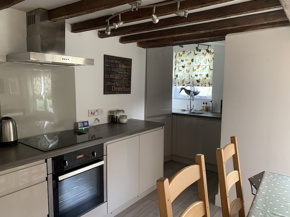 Appletree Cottages 7/33