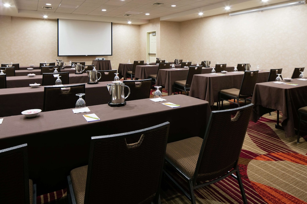 Hilton Garden Inn Omaha West 49/54
