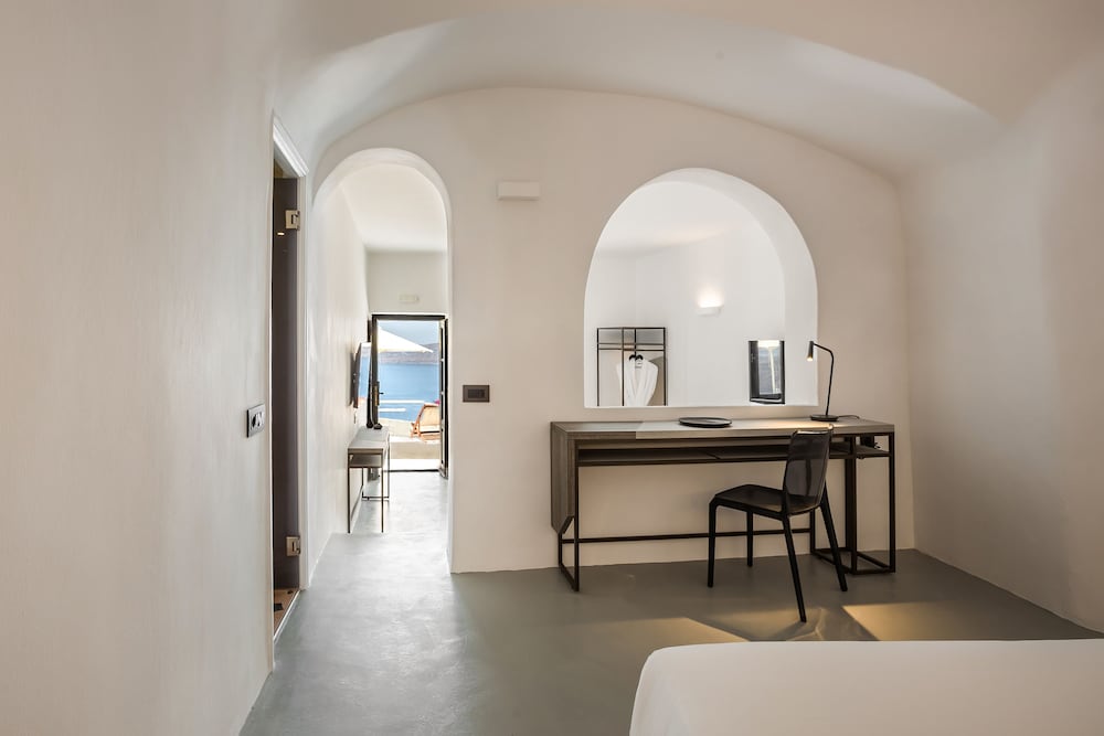 Sunrocks Hotel - Adults Only 7/69