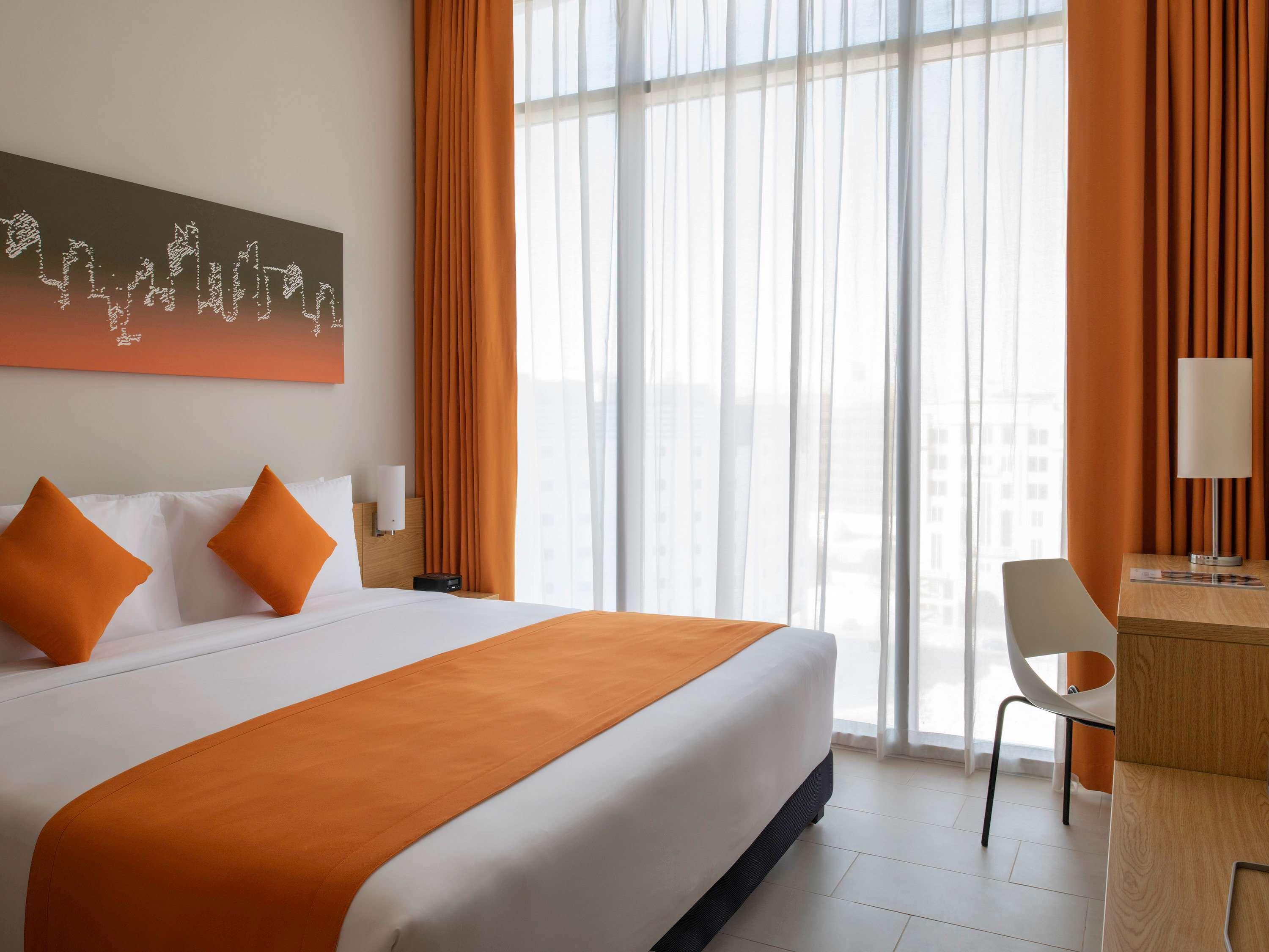 1 BEDROOM, APARTMENT, KING BED, SOFA