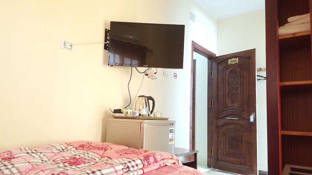 Royal Pyramids Inn 37/50