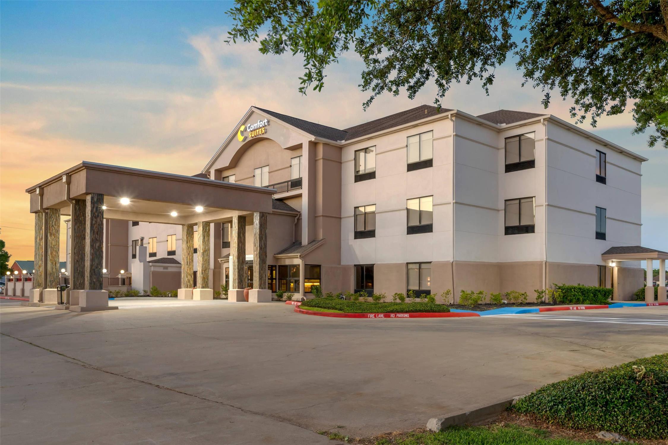 Comfort Suites La Porte - Baytown 13/16