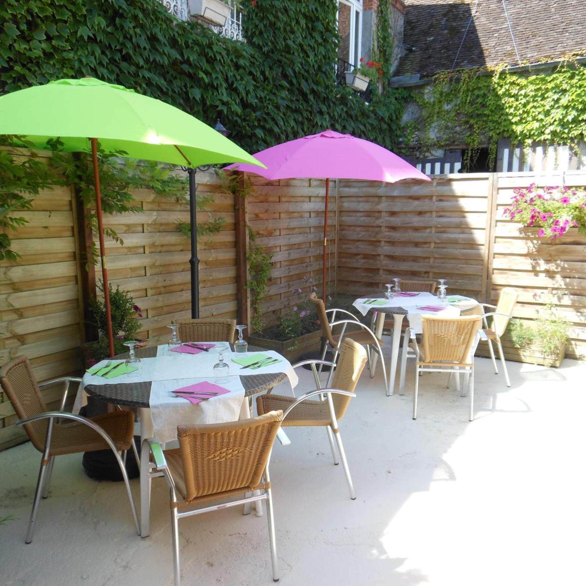 LOGIS HOTEL ECU DE FRANCE 35/45