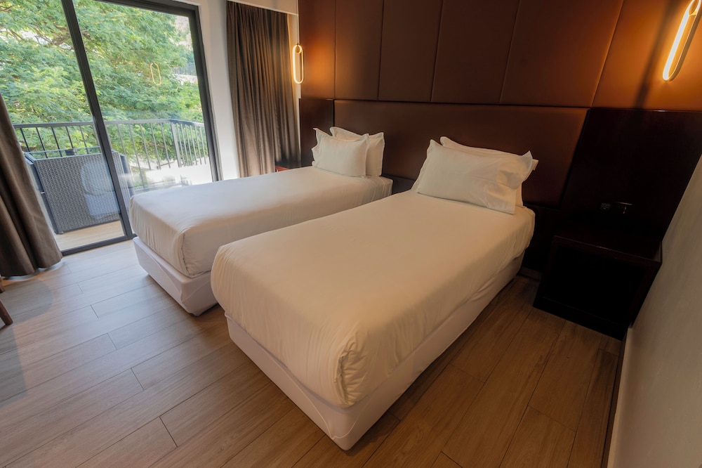 Lamana Hotel 27/70