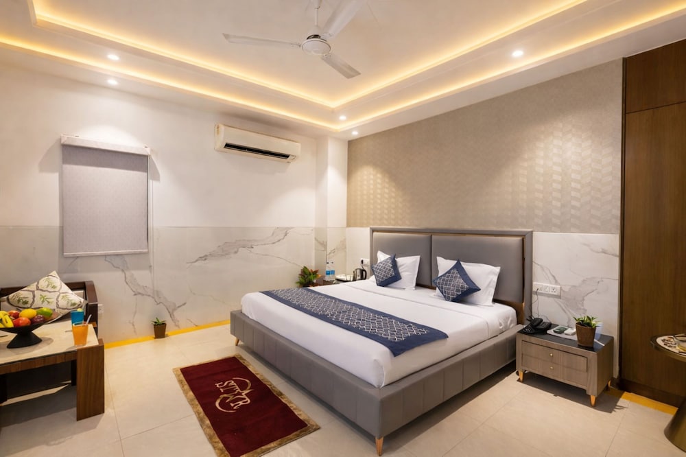 AIRPORT HOTEL DELHI 37 24/64