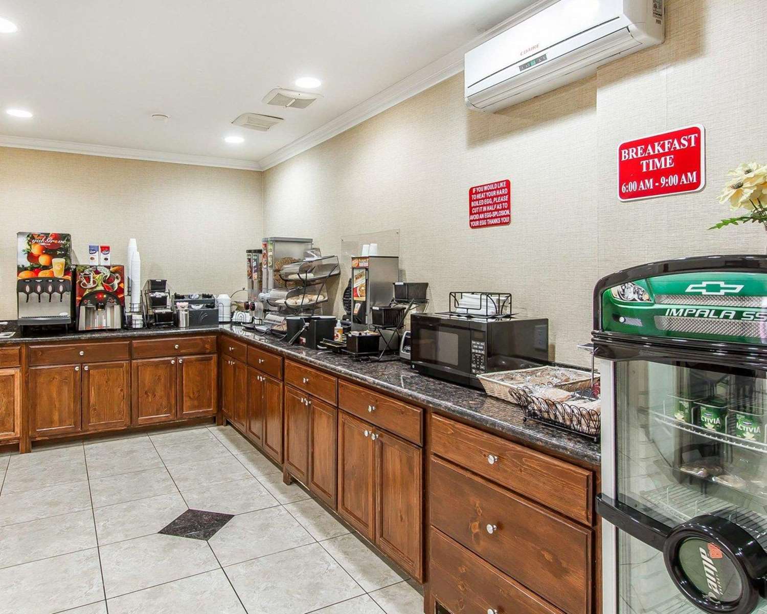 Super 8 by Wyndham Mesa Downtown Near Convention Center 10/20