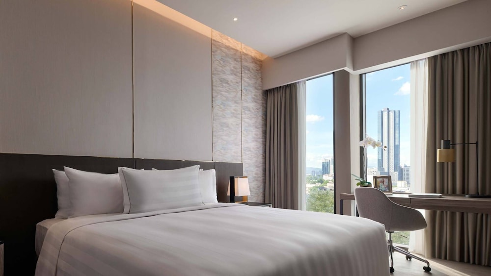 One Bedroom Premier Suite King