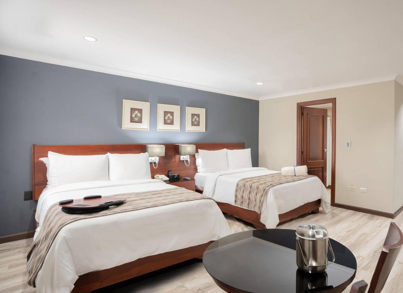 Hodelpa Gran Almirante Hotel & Casino 11/40