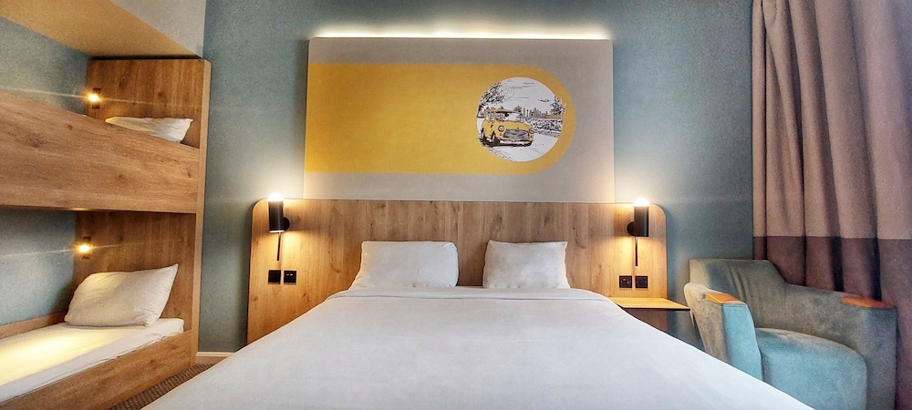 Room, Triple, 1 Double and 1 Single Bed