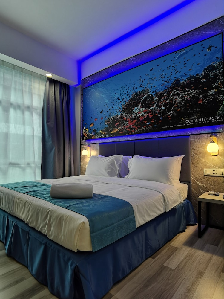 Hotel 17 29/65