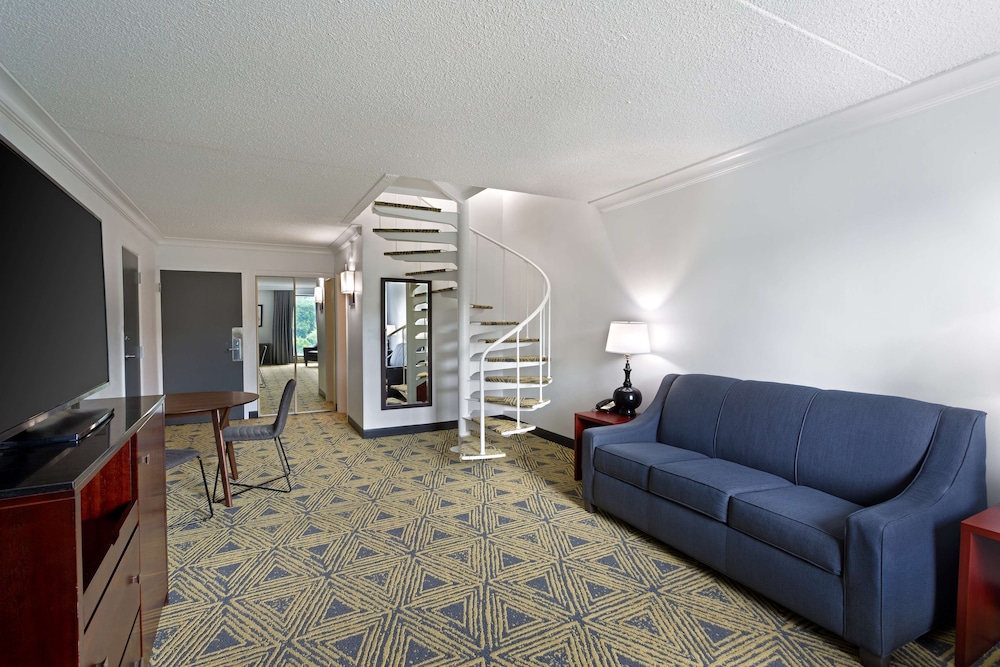 DoubleTree by Hilton Washington Meadow Lands Casino Area 26/49