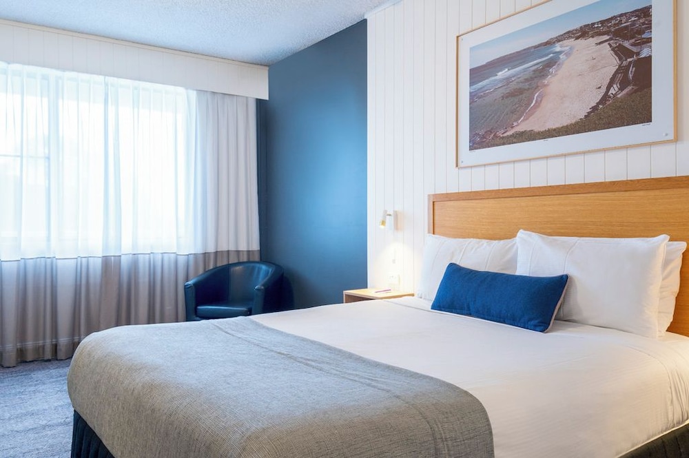 MERCURE CHARLESTOWN 10/50