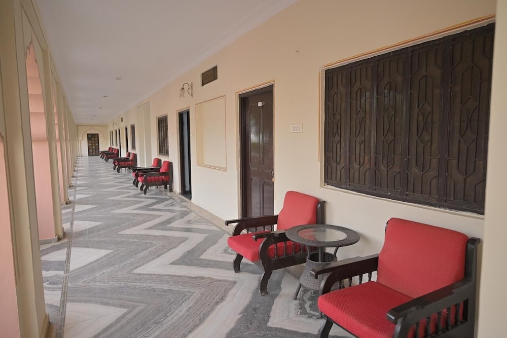Sajjan Bagh 28/48