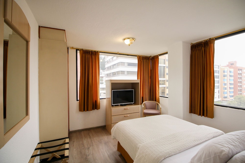Stanford Suites 27/69