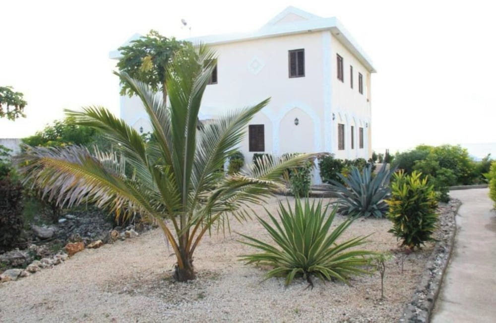 Villa Serenity 51/57