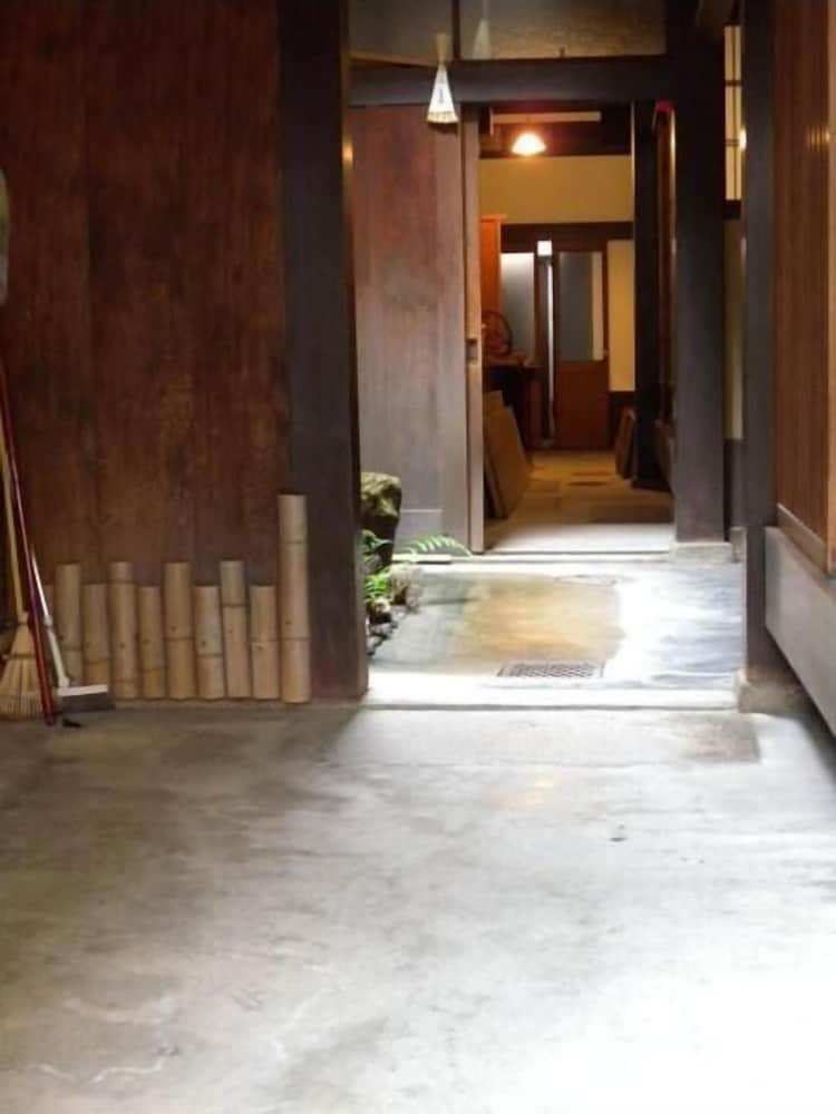 Guesthouse Kingyoya - Hostel 41/42