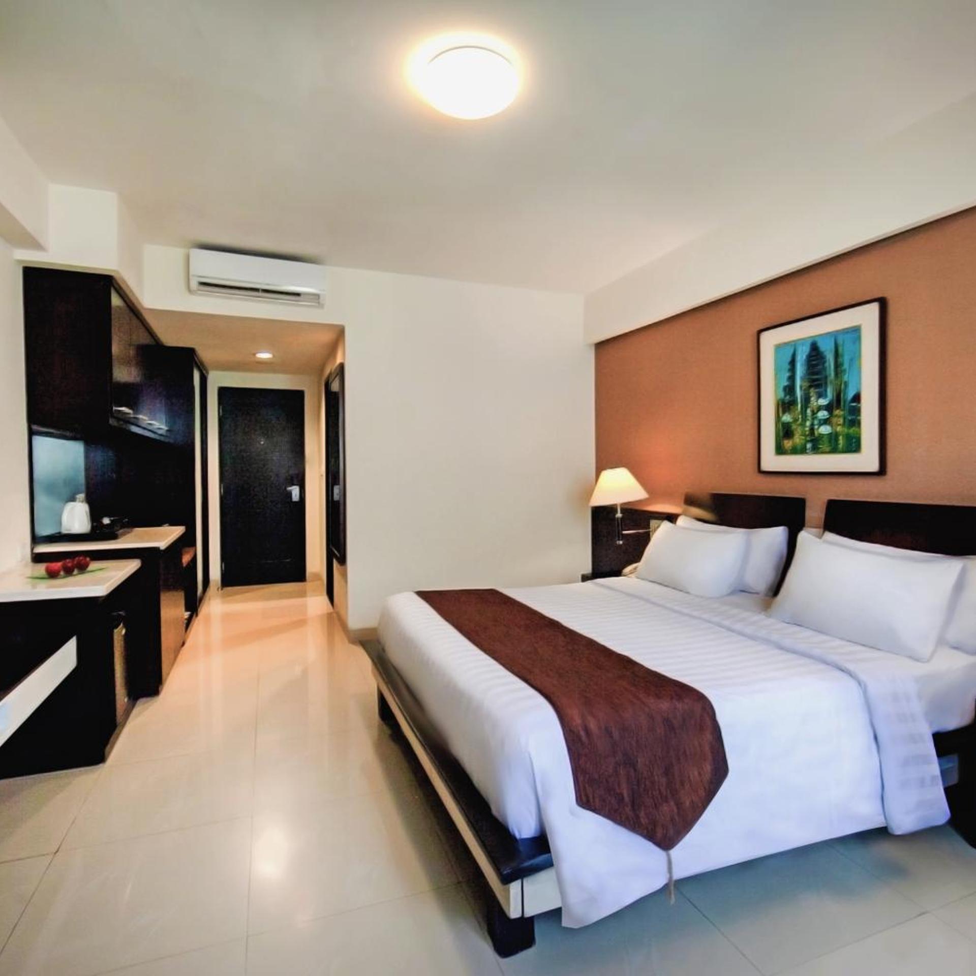 Deluxe, Double or Twin Bed, Pool Access