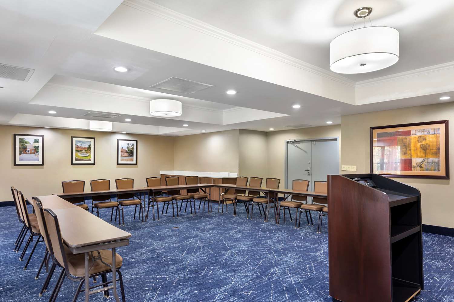Comfort Suites Hanes Mall 10/11
