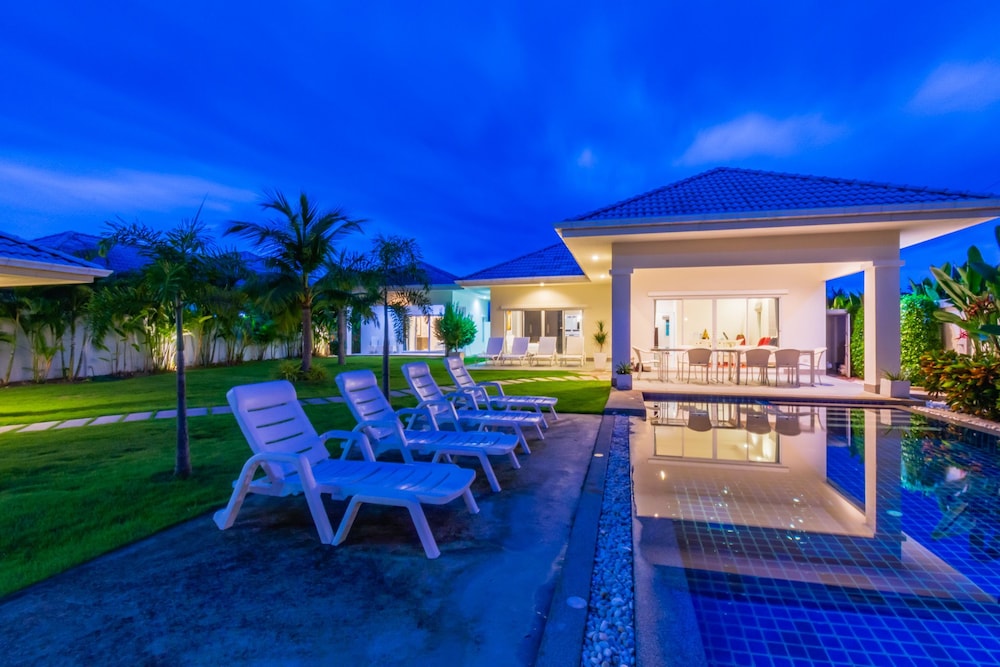 Hua Hin Pool Villa With 4 Bedrooms L27 41/50