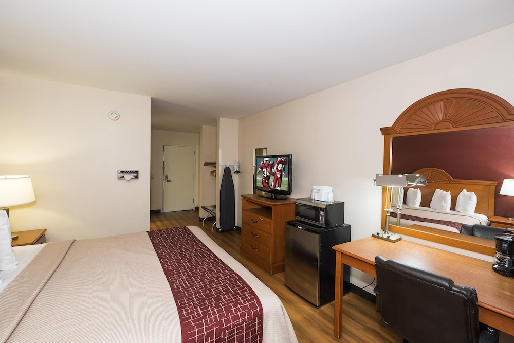 Red Roof Inn Denver 19/31