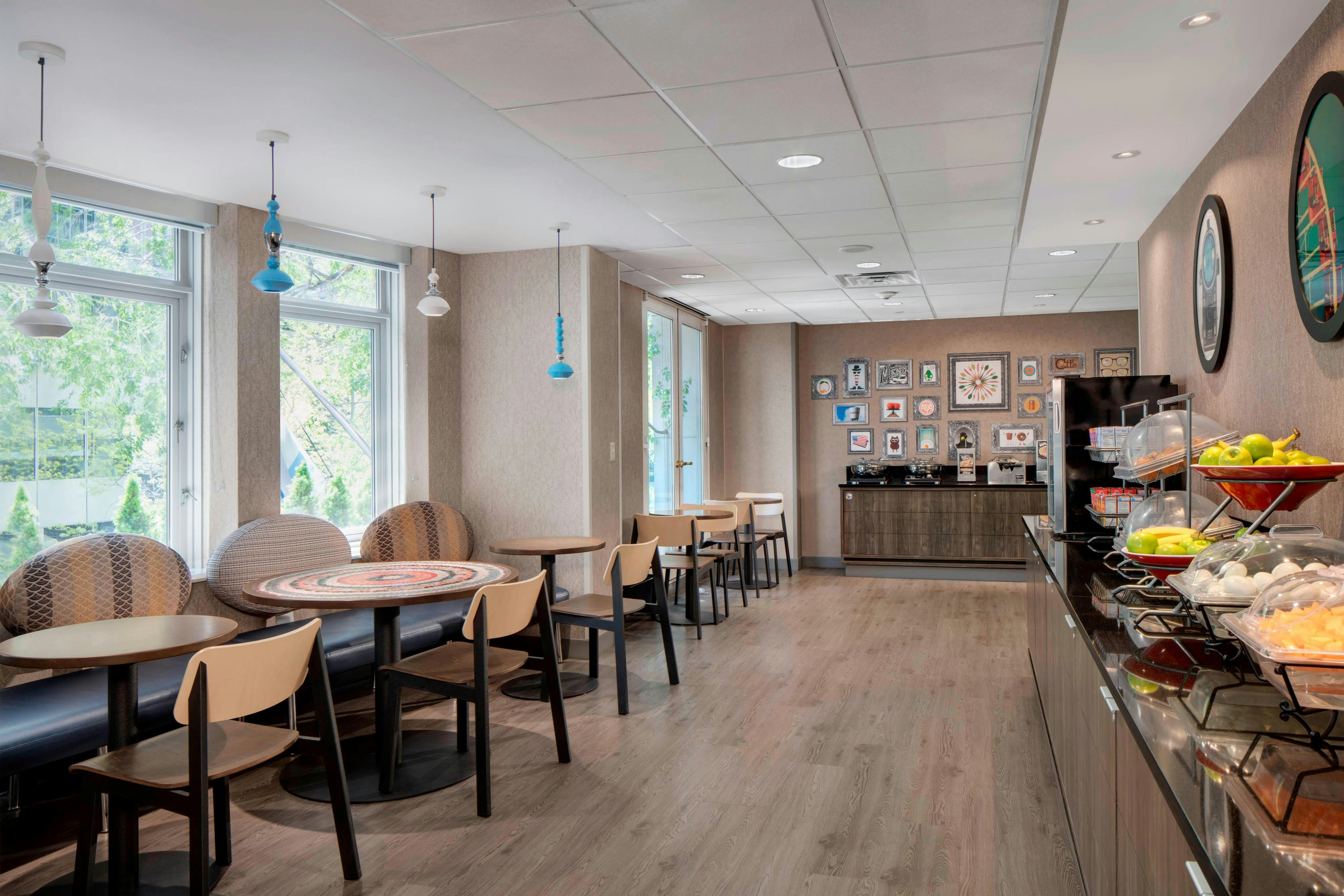 Fairfield Inn & Suites Chicago Downtown / Magnificent Mile 10/16