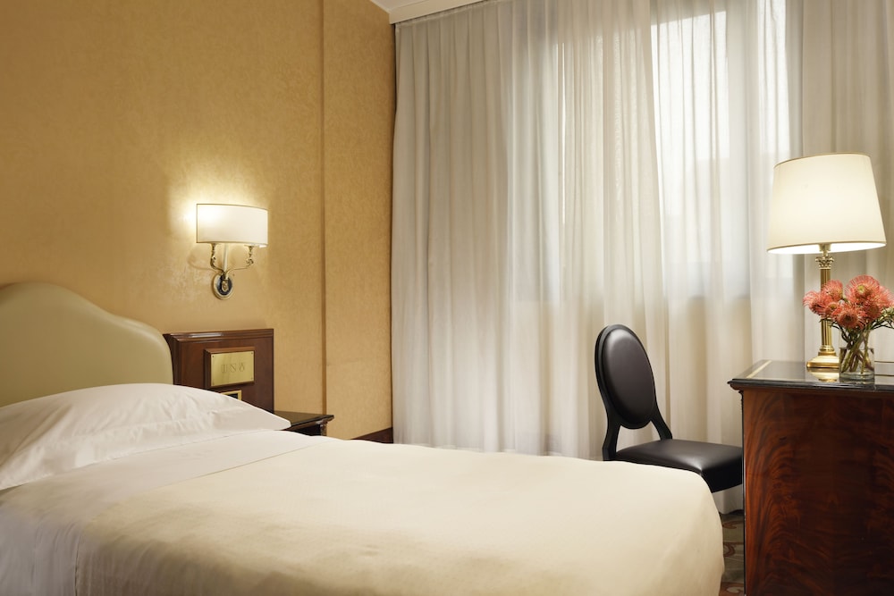 Unahotels Scandinavia Milan 16/65