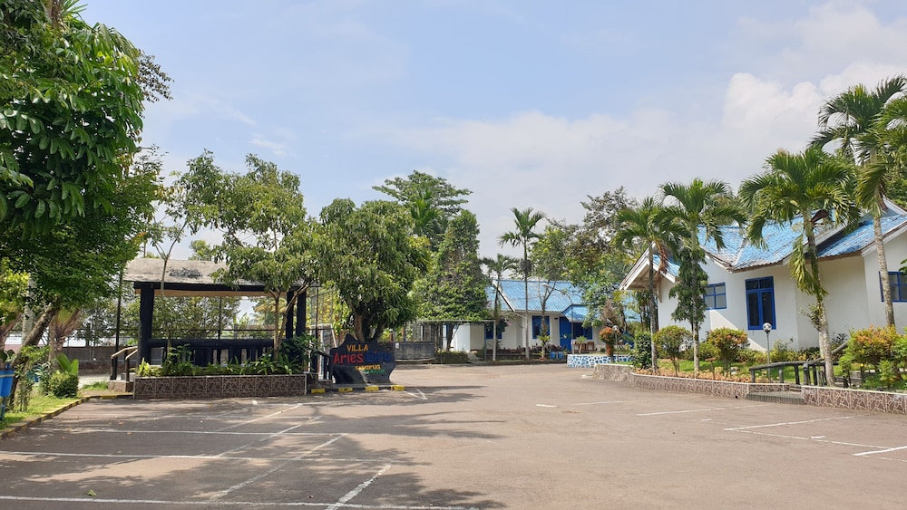 Aries Biru Hotel and Villa 38/49