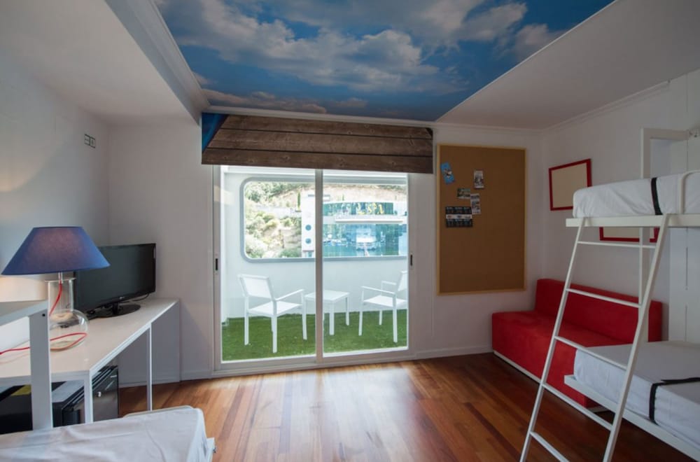 Nayade hotel 20/30