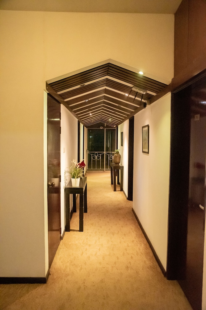 GRAND ORIENTAL HOTEL 50/60