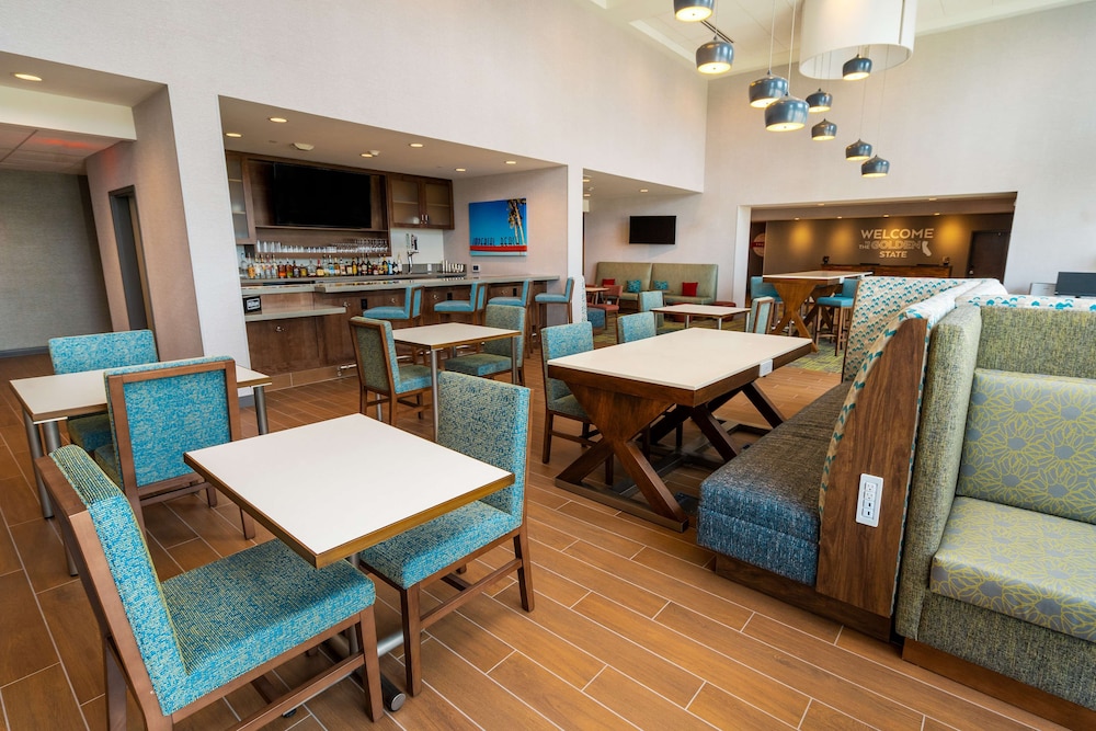 Hampton Inn And Suites Imperial Beach San Diego 33/47