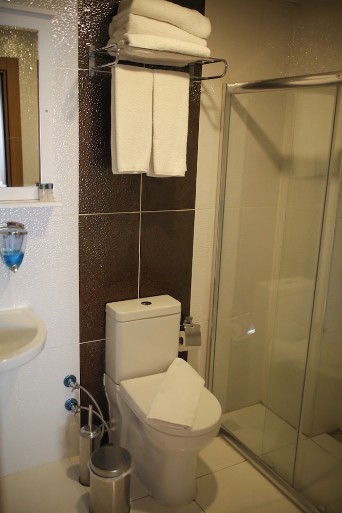 Otel Cinas 29/36