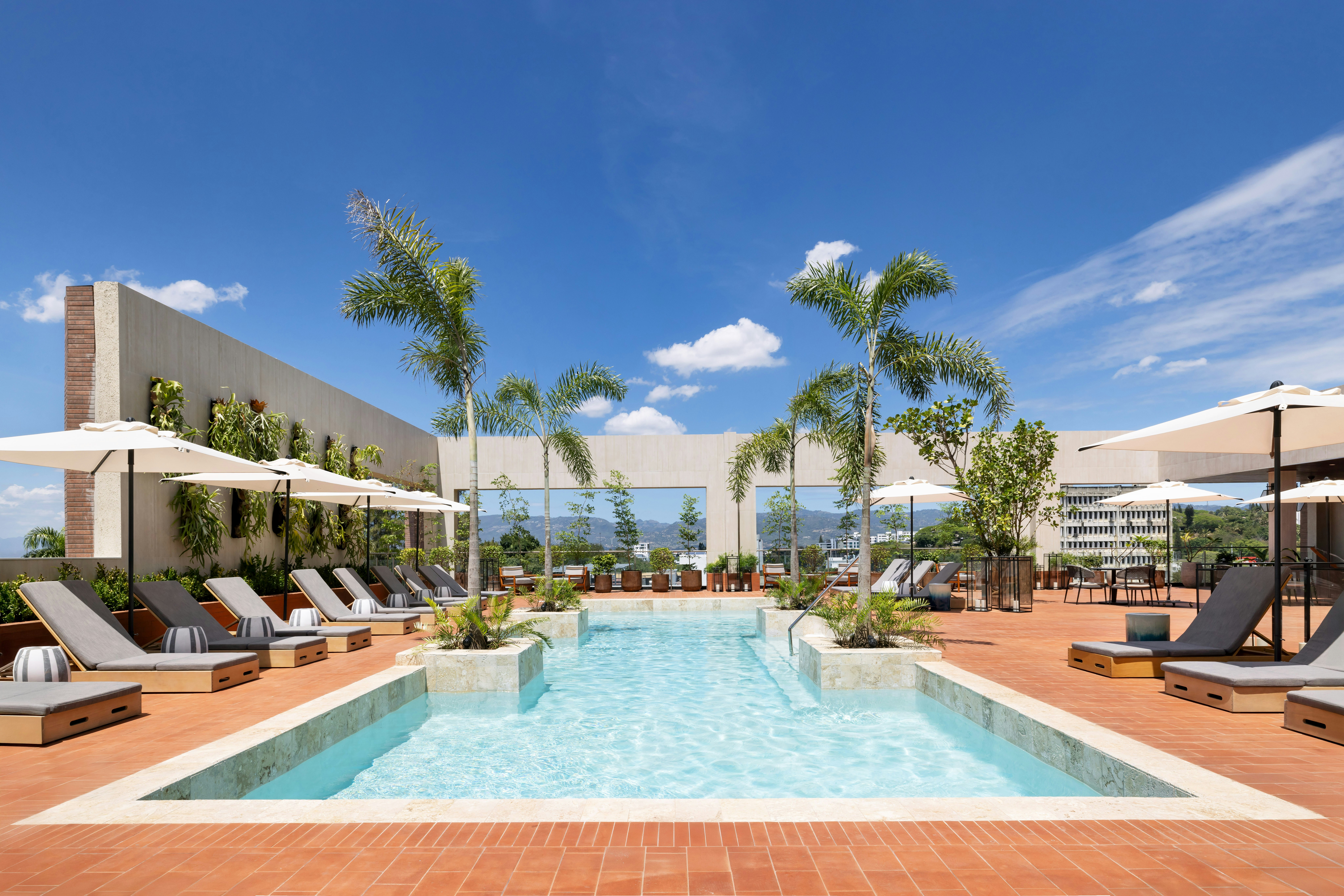 Hotel Santiago, Curio Collection by Hilton 57/59