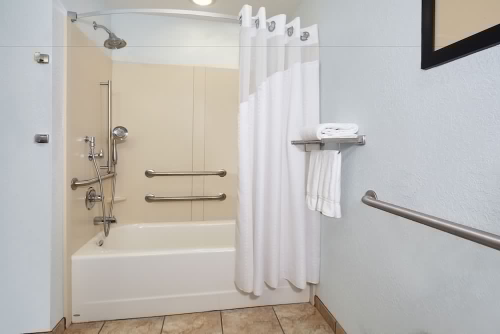 Holiday Inn Express Hotel Suites Pekin Peoria Area 61/62