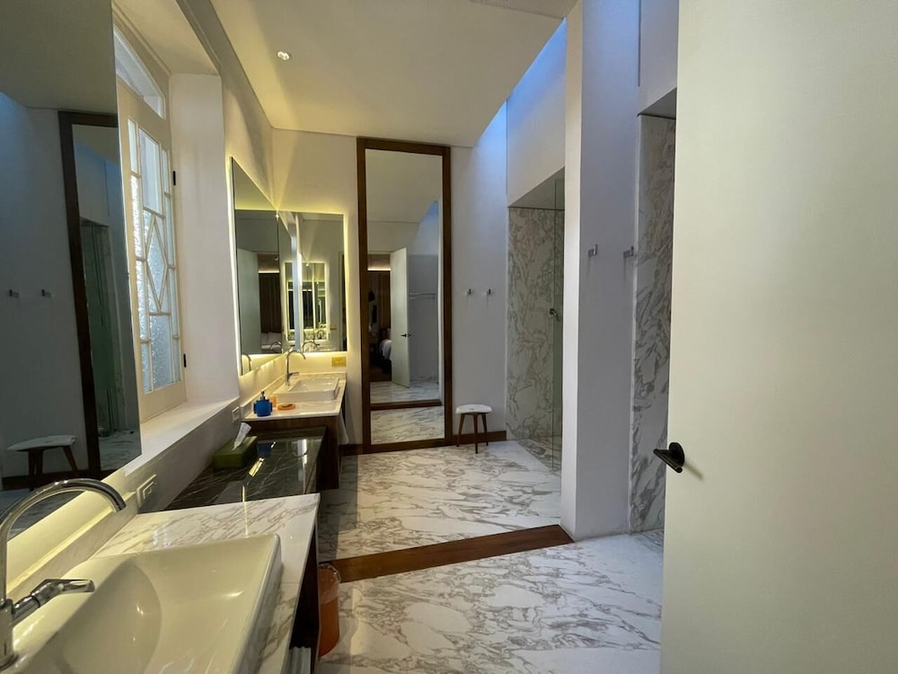 Central Hotel Boutique 34/38