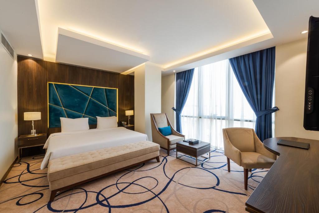 JUNIOR SUITE
