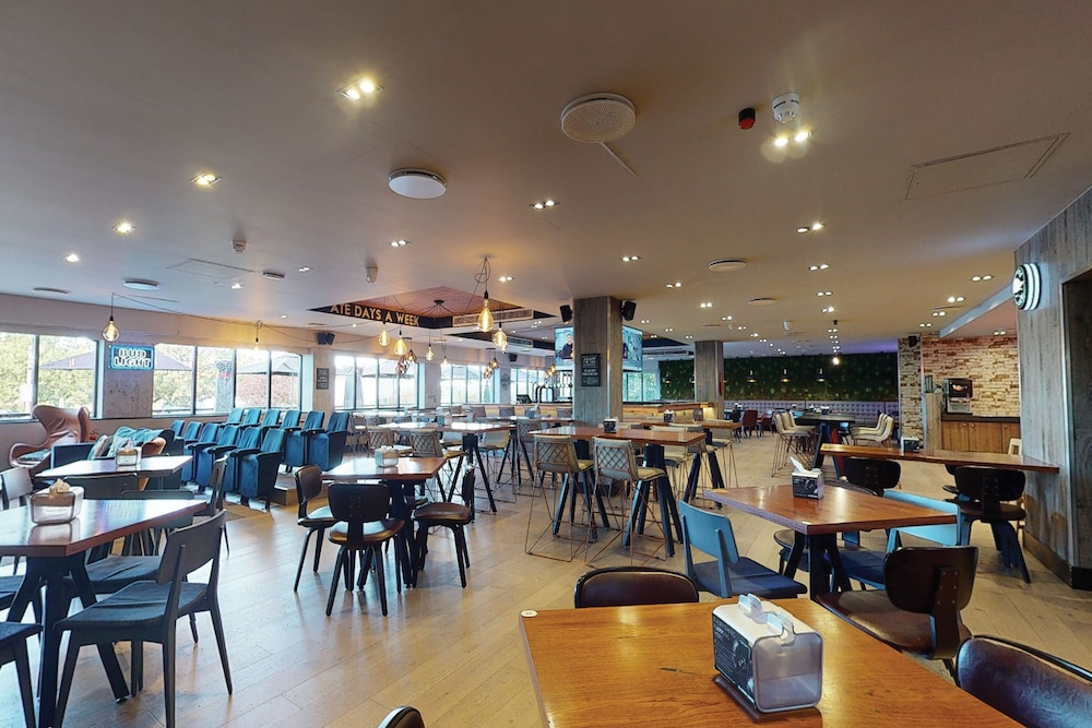 Village Urban Resort Nottingham 46/62