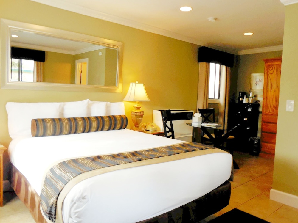 Sea Breeze Inn And Cottages 39/75